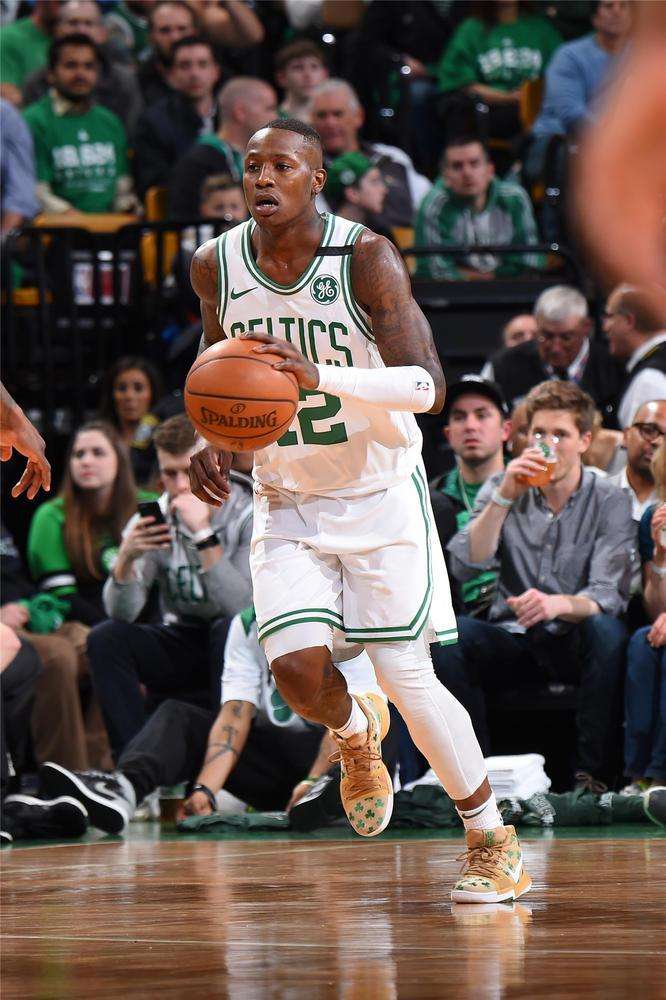 换上了新援 换上了新援