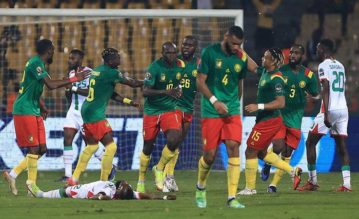 右侧半空间 右侧半空间